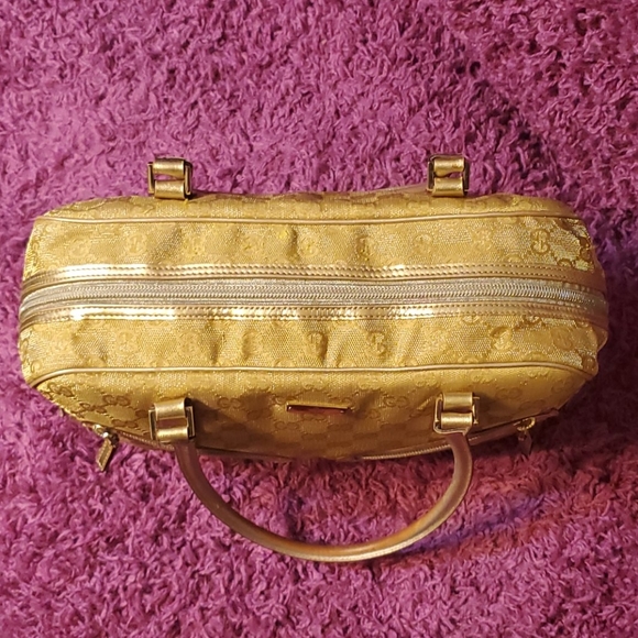 Gucci Handbag ๐ - Picture 5 of 16